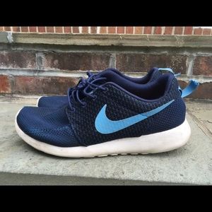 MENS NAVY BLUE NIKE ROSHE RUNS